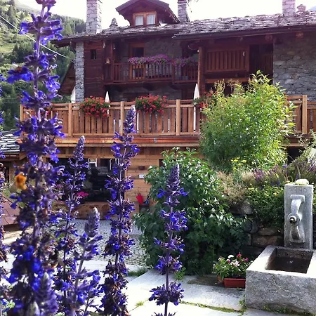 Les Trompeurs Chez Odette-2