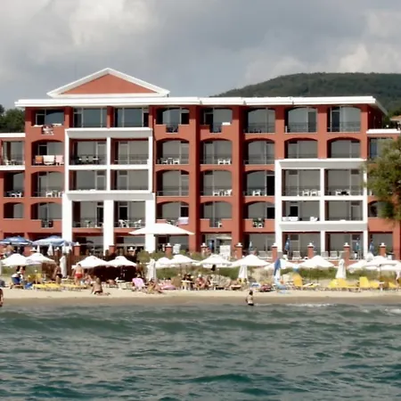 Carina Beach-2