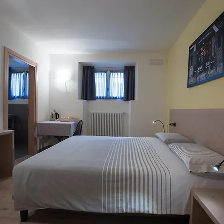 Marzia Rooms-2