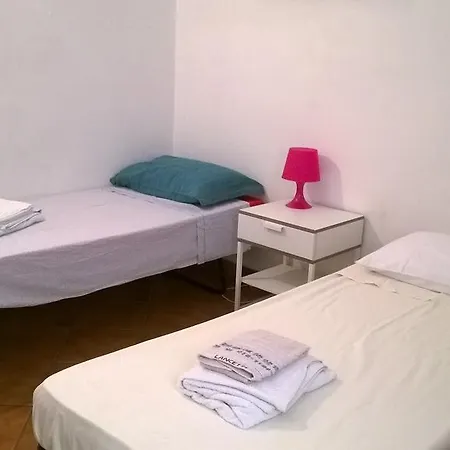 Rita Room-3