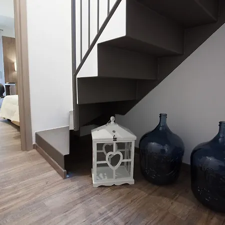 Magnifica Luxury Suites-2