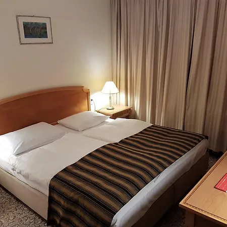 Hotel Zagreb-2