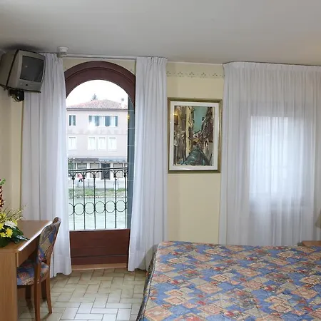 Albergo Alla Campana-3
