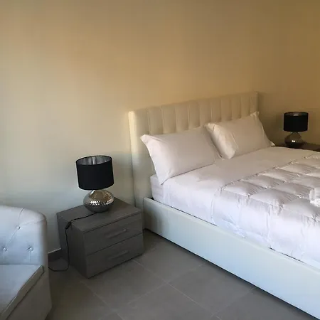 3Jolie Rooms-3