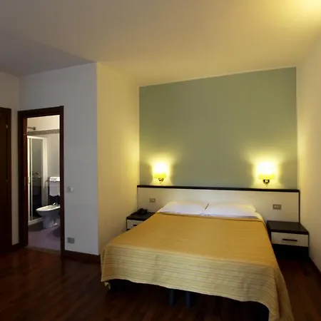 Lux Hotel Durante-2