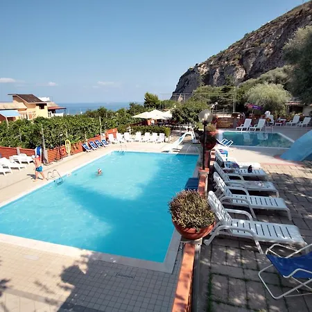Bleu Village-2