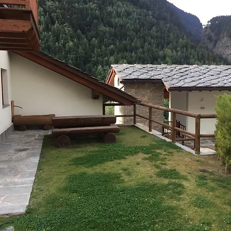 Villaggio delle Alpi-2