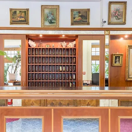 Hotel Bayernland-2