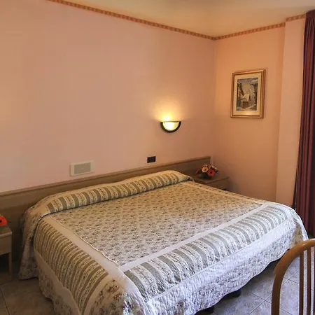 Hotel Les Saisons-2