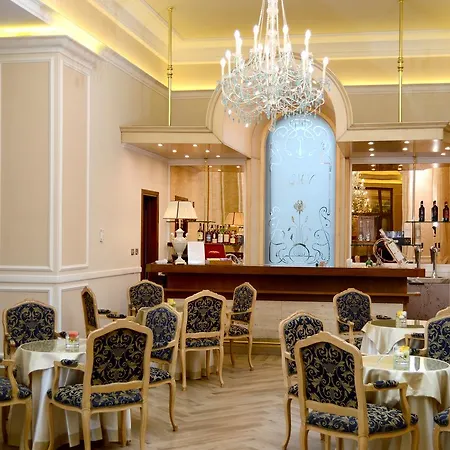 Grand Hotel Vittoria-2