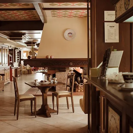 Hotel Lusi-3