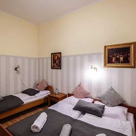 Golden Lion Guest Rooms Szewska 19-3
