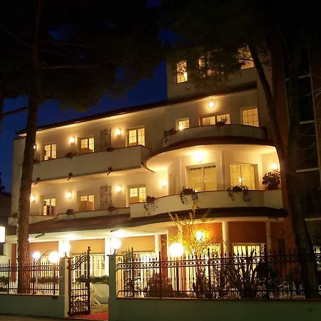 Hotel Villa Pina-3