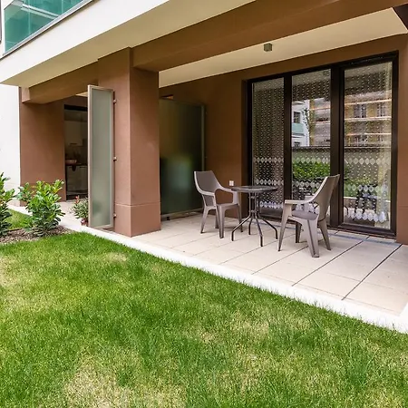 Corvin Holiday Apartments Hotel-3