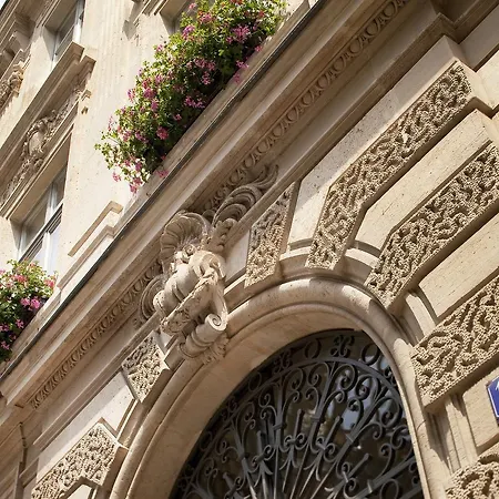 Hotel De L'Arcade-2