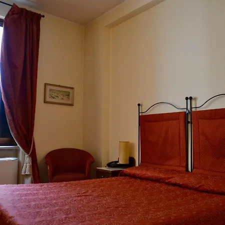 Hotel Italia-2