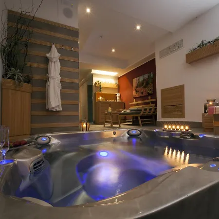 Hotel Tasso Suites&Spa-3