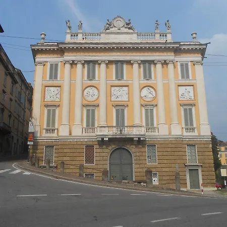 La Maison Des Artistes-2