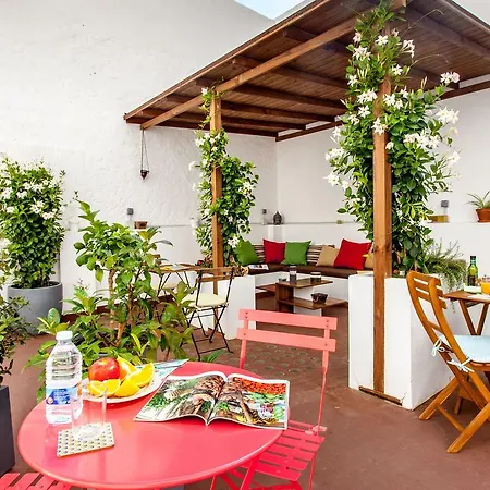City Garden Bed And Breakfast-2