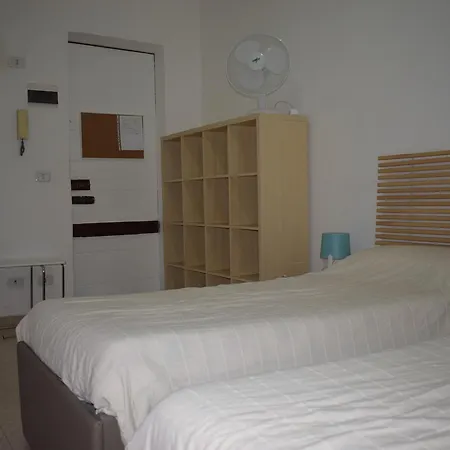 Sandy Hotel-2