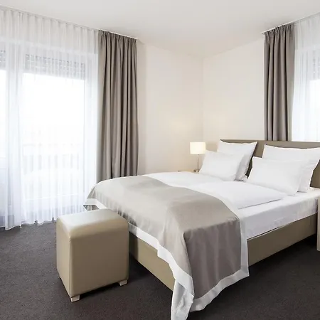 Hotel Senator Muenchen-2