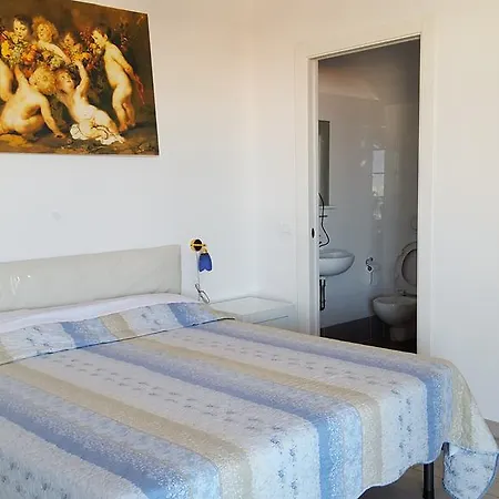 Nancy House-3