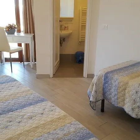 Nancy House-2