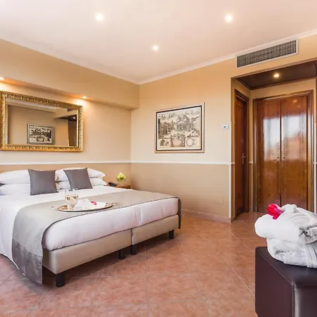 Raeli Hotel Lux-2