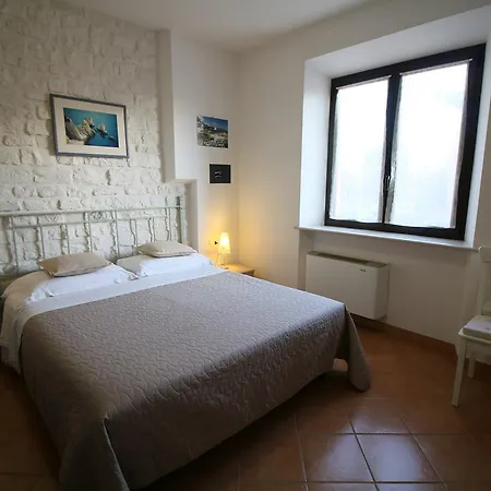 Conero Camere-3