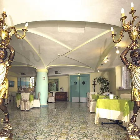 Hotel Carlo Magno-2