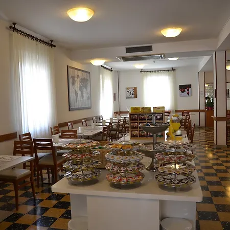 Albergo Larenzia-2