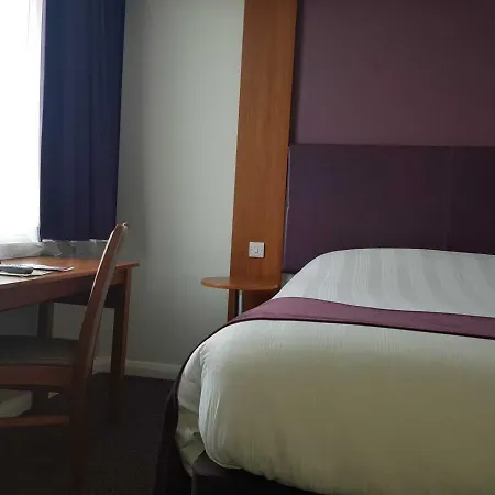 Premier Inn London Hammersmith-3