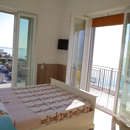 B&B Tramonto Sul Mare-3
