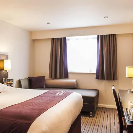 Premier Inn London Holborn-3