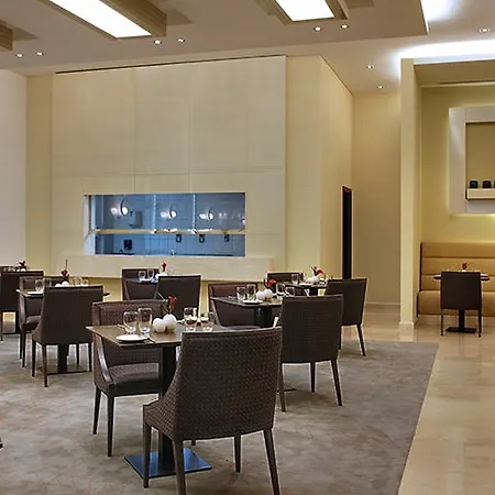 Cosmopolitan Hotel Dubai - Al Barsha-3