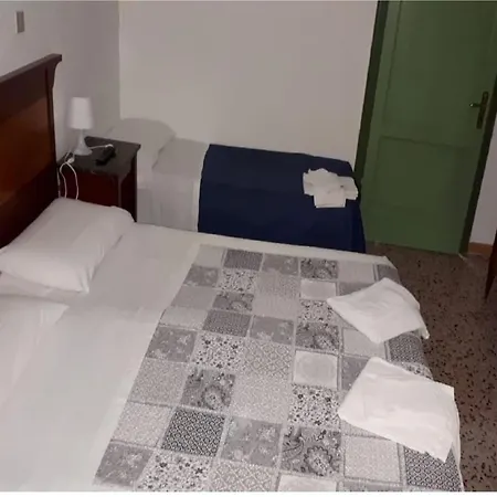 Hotel Maida-3