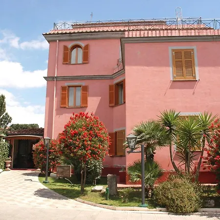 Hotel Arco Di Travertino-2