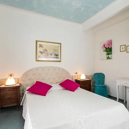 Hotel Elpiro-3