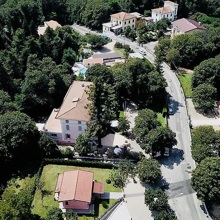 Hotel Gioia Garden-3
