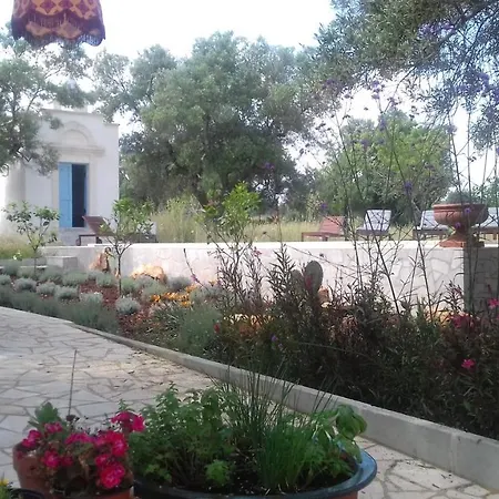 The Proud Garden-2