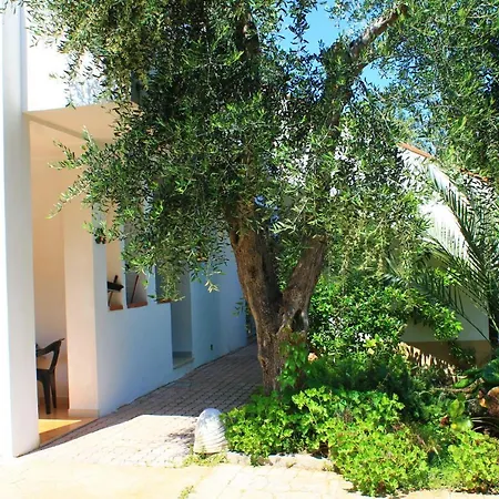 Green Garden Eco-Holiday-2