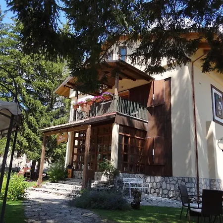 Villa dei Pini-3