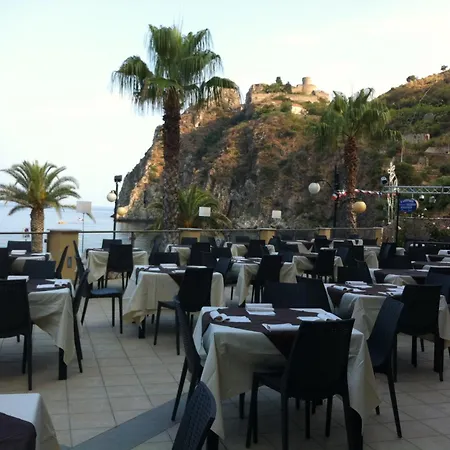 Elihotel-2