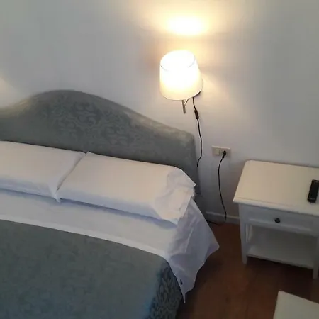 Il Grifo Camere e Suites-3