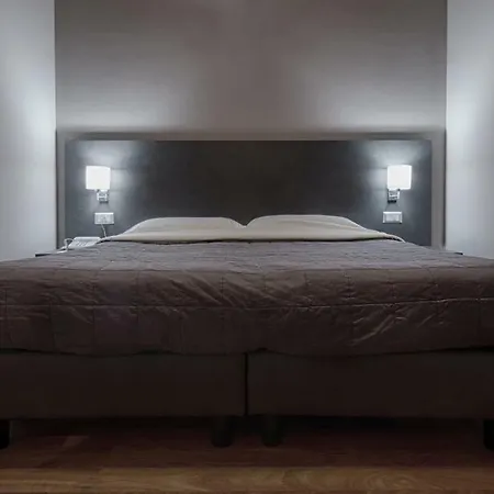 Twelve Hotel-3