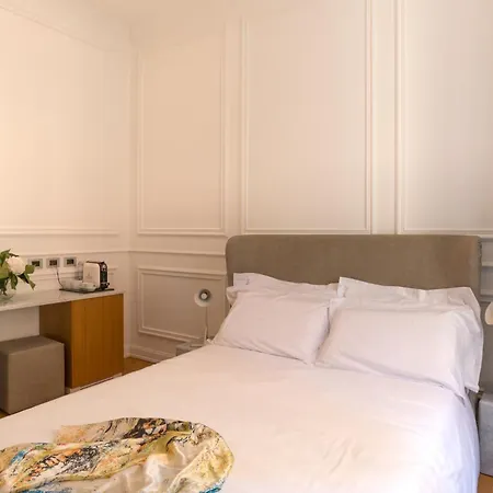 Via Chiodo Luxury Rooms-3