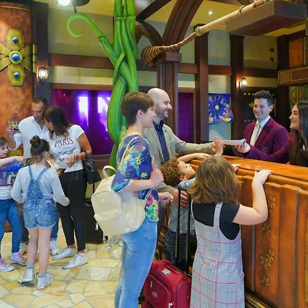 Gardaland Magic Hotel-2