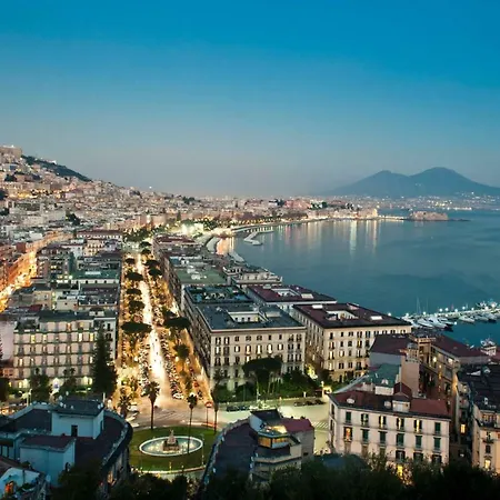 White Room | Enjoy Naples, The Cleanest Way-3
