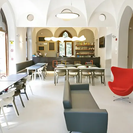Babila Hostel & Bistrot-2