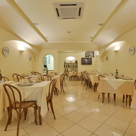 Hotel La Marina-3